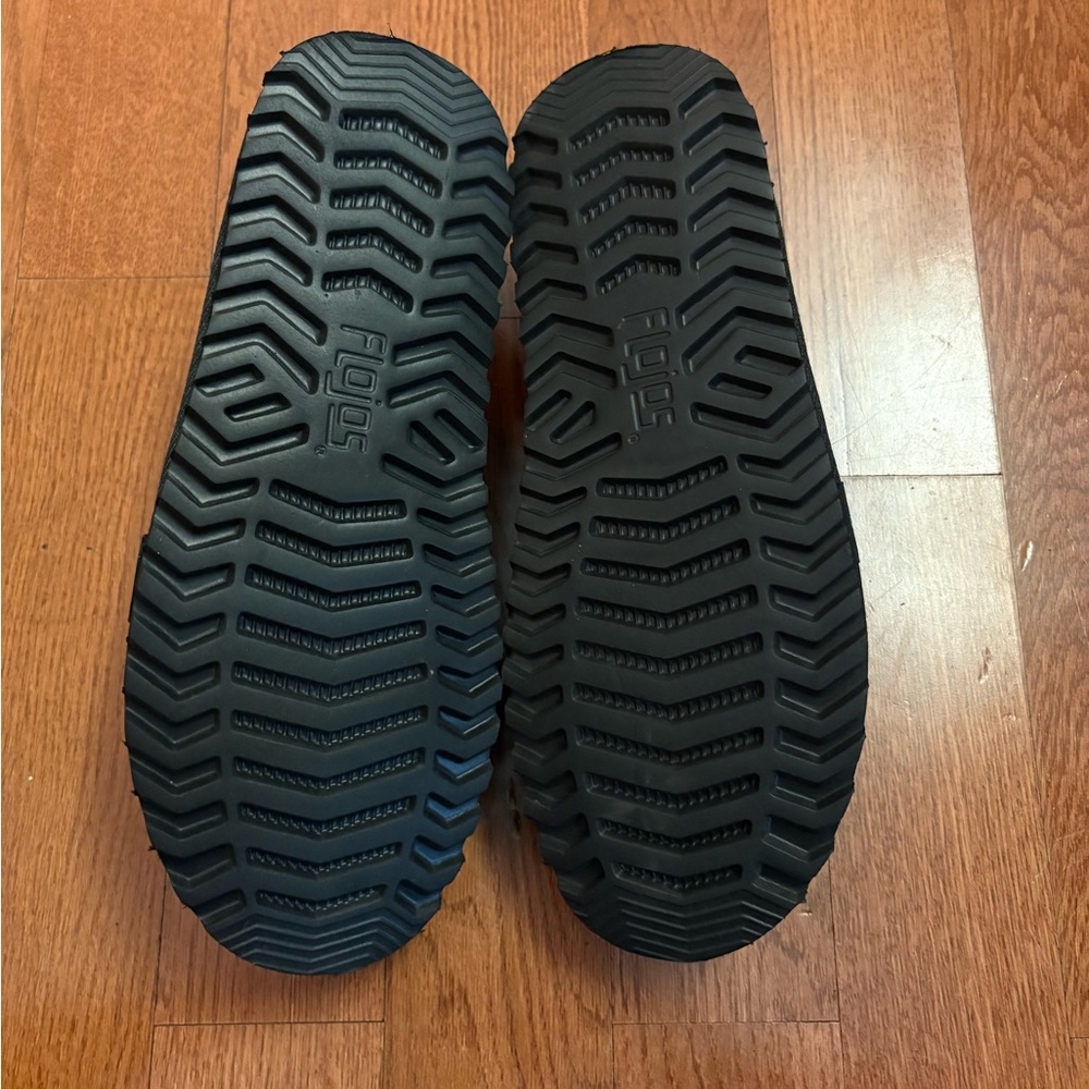 Flojos Shoes La Paz Loafer Men's size 9 1/2 - Black Mesh. Super lightweight - Picture 5 of 5